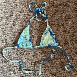 Frankie’s Bikinis Blue Tie Dye Bikini Top